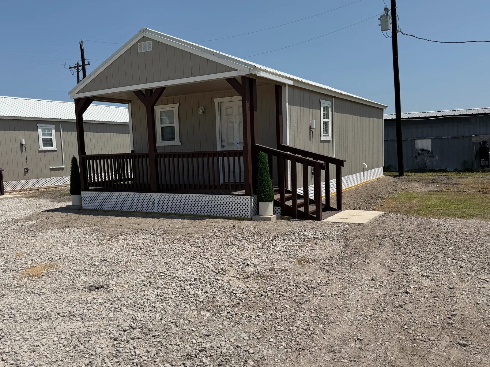 Lonestar furnished one-bedroom cabin
