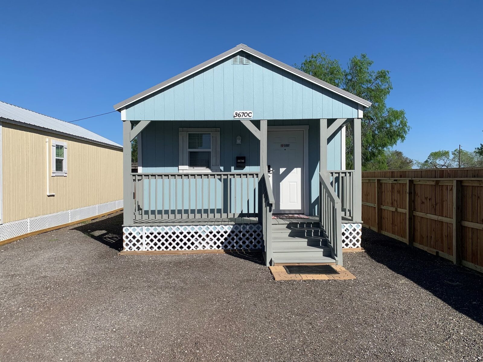 Spruce Harbor furnished one-bedroom cabin